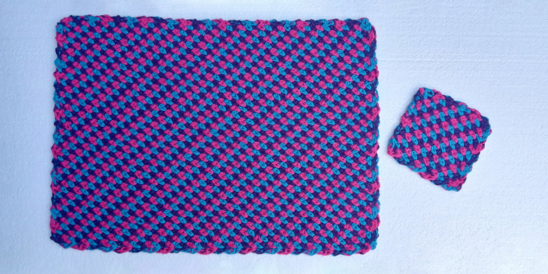 Diagonal Moss Stitch Placemat and Coasters